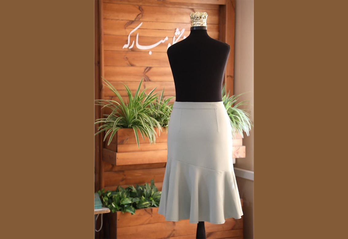 دامن نیلوفری