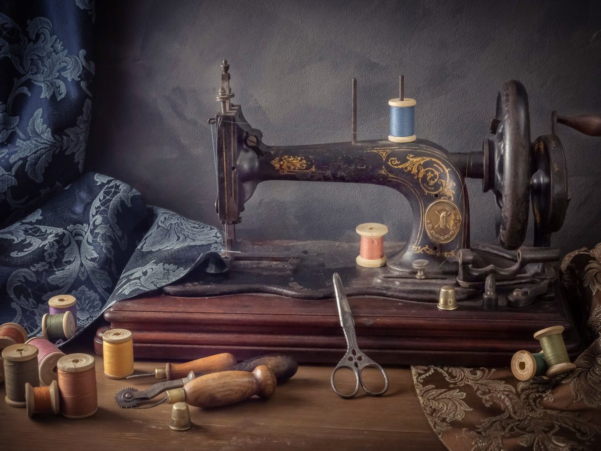 چگونه با یادگیری خیاطی در آموزشگاه آزاد مبارکه قزوین به درآمد پایدار برسیم؟